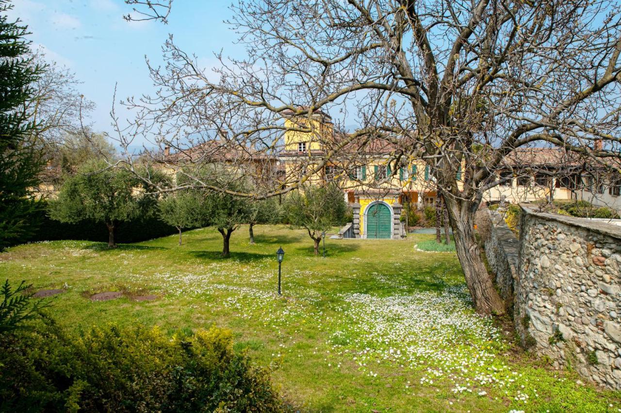 Castello Di Brusata Apartment By Quokka 360 - Romantic Flat With Pool Mendrisio Ngoại thất bức ảnh